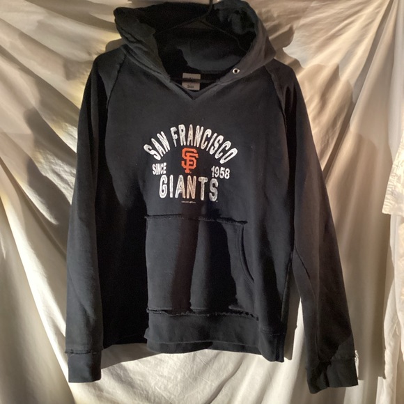 SF Giants Sweater Genuine Merchandise - Picture 2 of 7
